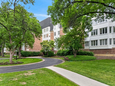 Photo of 225 Lake Boulevard #545, Buffalo Grove, IL 60089 (MLS # 12665729)
