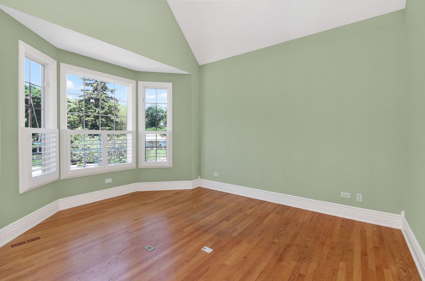 Properties 4 715 Marston Avenue
