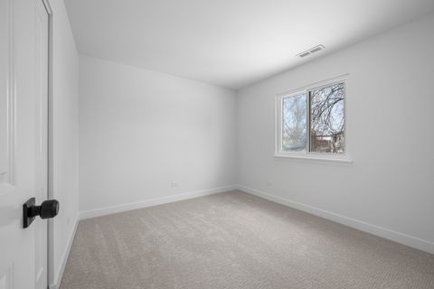Tiny photo for 1021 Foxworth Boulevard, Lombard, IL 60148 (MLS # 12553198)