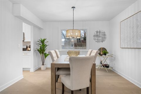 Tiny photo for 1021 Foxworth Boulevard, Lombard, IL 60148 (MLS # 12553198)