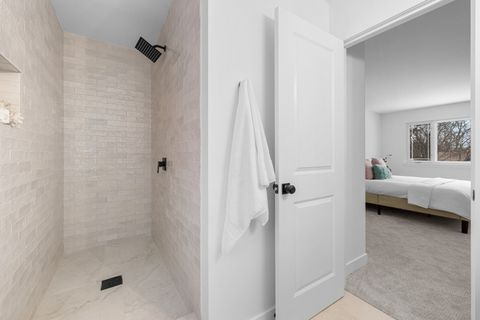 Tiny photo for 1021 Foxworth Boulevard, Lombard, IL 60148 (MLS # 12553198)