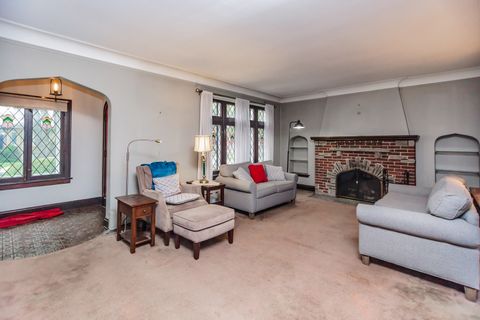 Tiny photo for 6035 N Mason Avenue, Chicago, IL 60646 (MLS # 12503255)