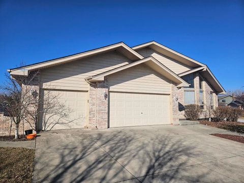 Tiny photo for 19518 Ridgemont Drive, Tinley Park, IL 60487 (MLS # 12575754)