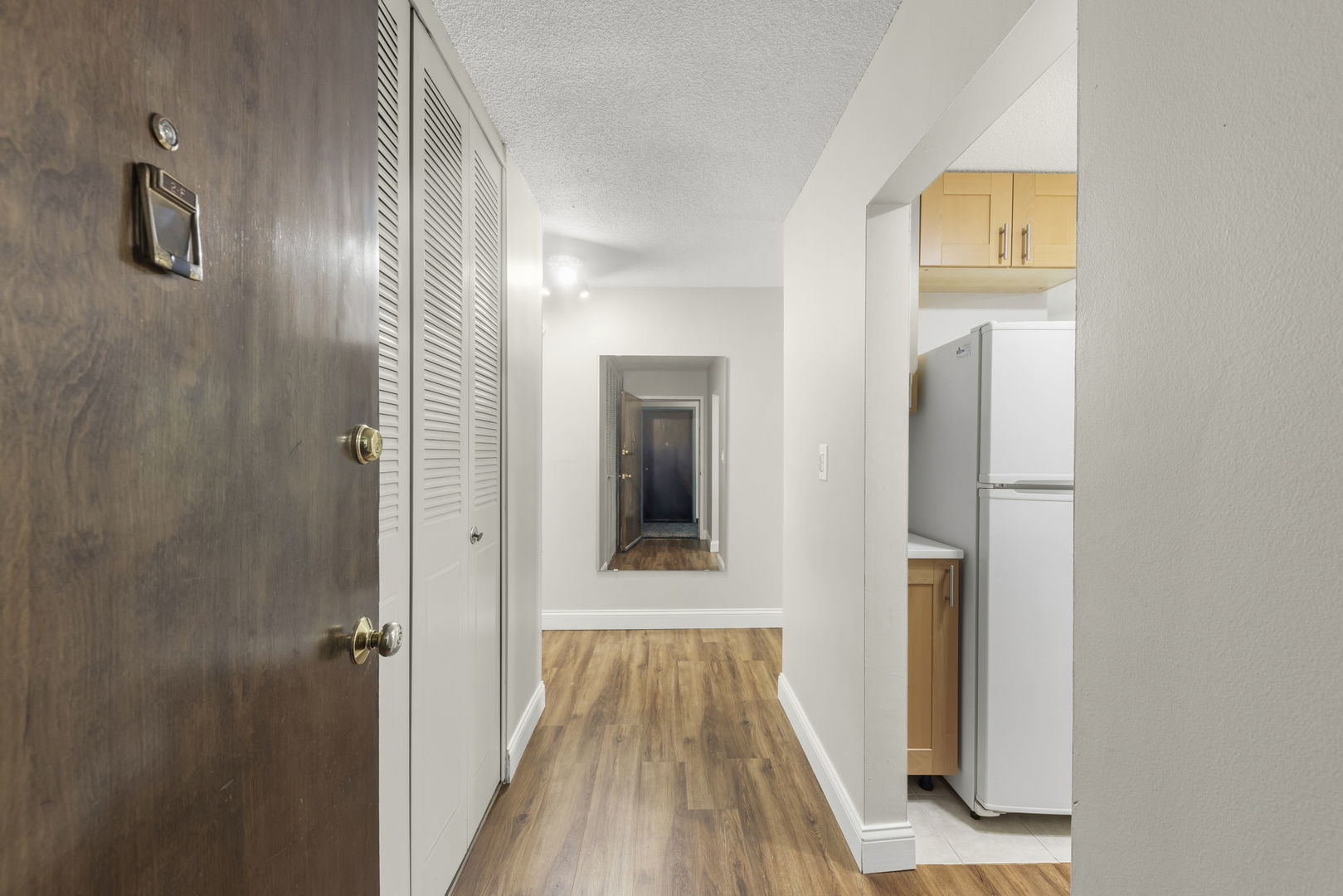 2222 S Stewart Avenue 2F