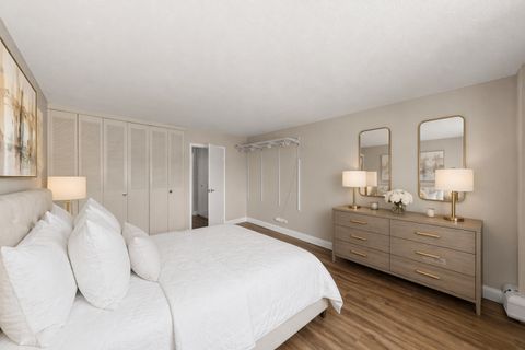 Tiny photo for 2222 S Stewart Avenue #2F, Lombard, IL 60148 (MLS # 12628515)