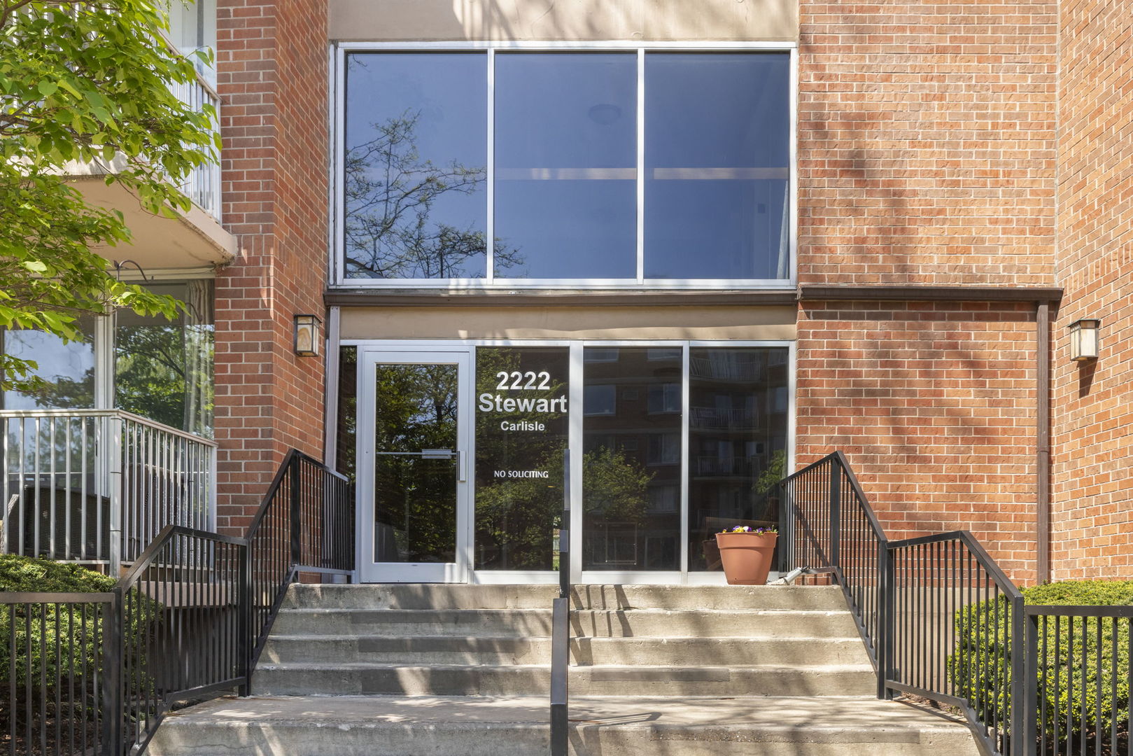 2222 S Stewart Avenue 2F