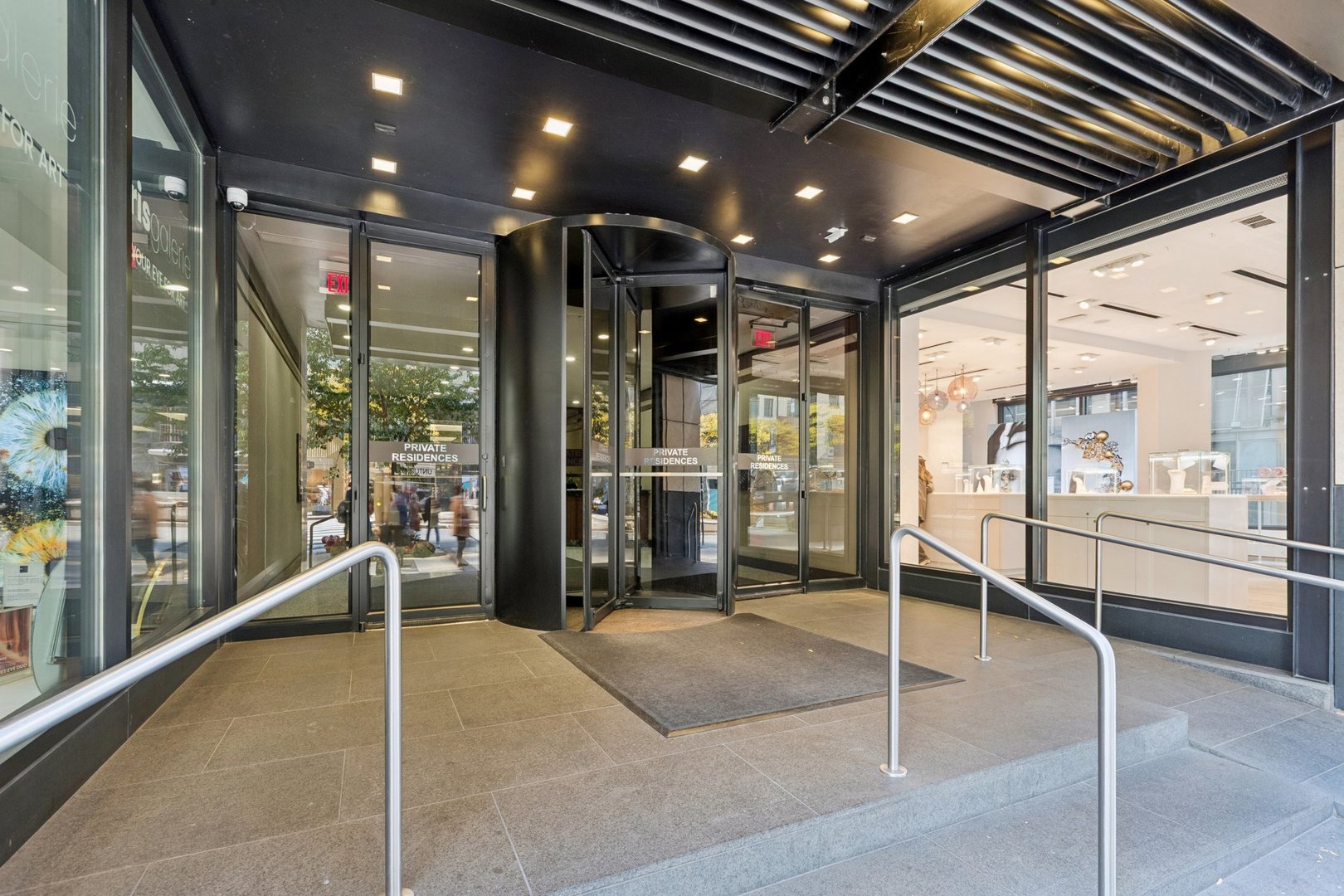 535 N Michigan Avenue 712