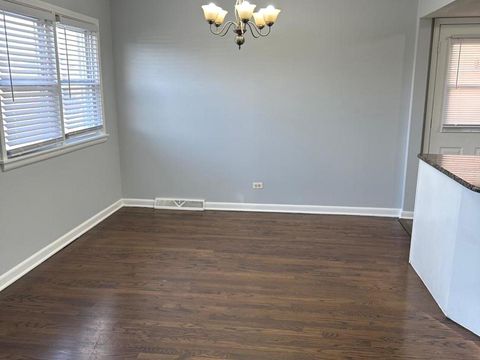 Tiny photo for 7843 S LUNA Avenue, Burbank, IL 60459 (MLS # 12545602)