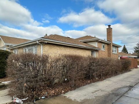 Tiny photo for 7843 S LUNA Avenue, Burbank, IL 60459 (MLS # 12545602)