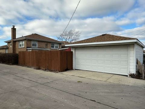 Tiny photo for 7843 S LUNA Avenue, Burbank, IL 60459 (MLS # 12545602)