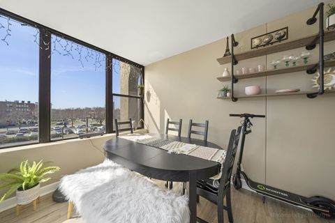 Tiny photo for 345 E Eastgate Place #306, Chicago, IL 60616 (MLS # 12628698)