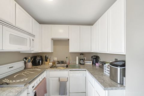 Tiny photo for 345 E Eastgate Place #306, Chicago, IL 60616 (MLS # 12628698)