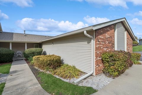 419 N Thornwood Drive A McHenry IL 60050