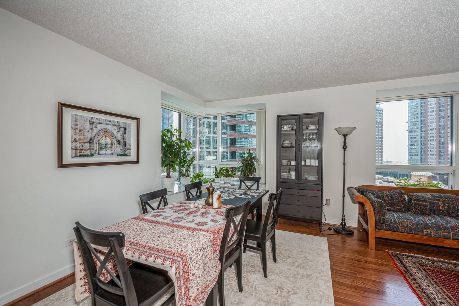 Chicago, Illinois 60611, United States, 2 Bedrooms Bedrooms, ,2 BathroomsBathrooms,Residential,Active,172327