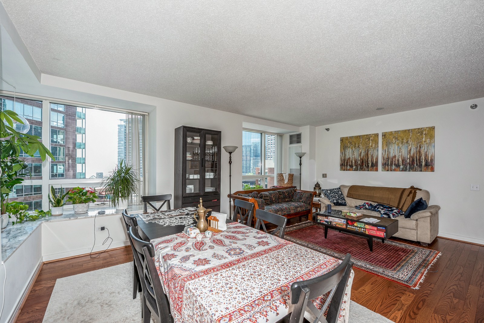 512 N McClurg Court 504