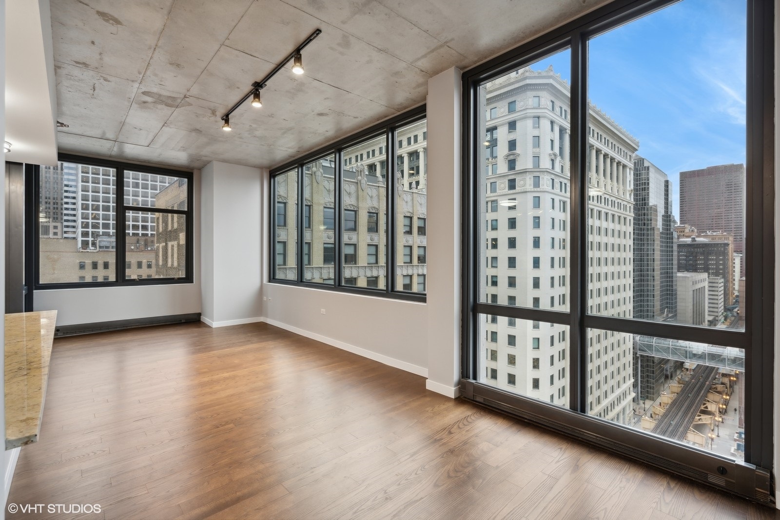 235 W Van Buren Street 1801