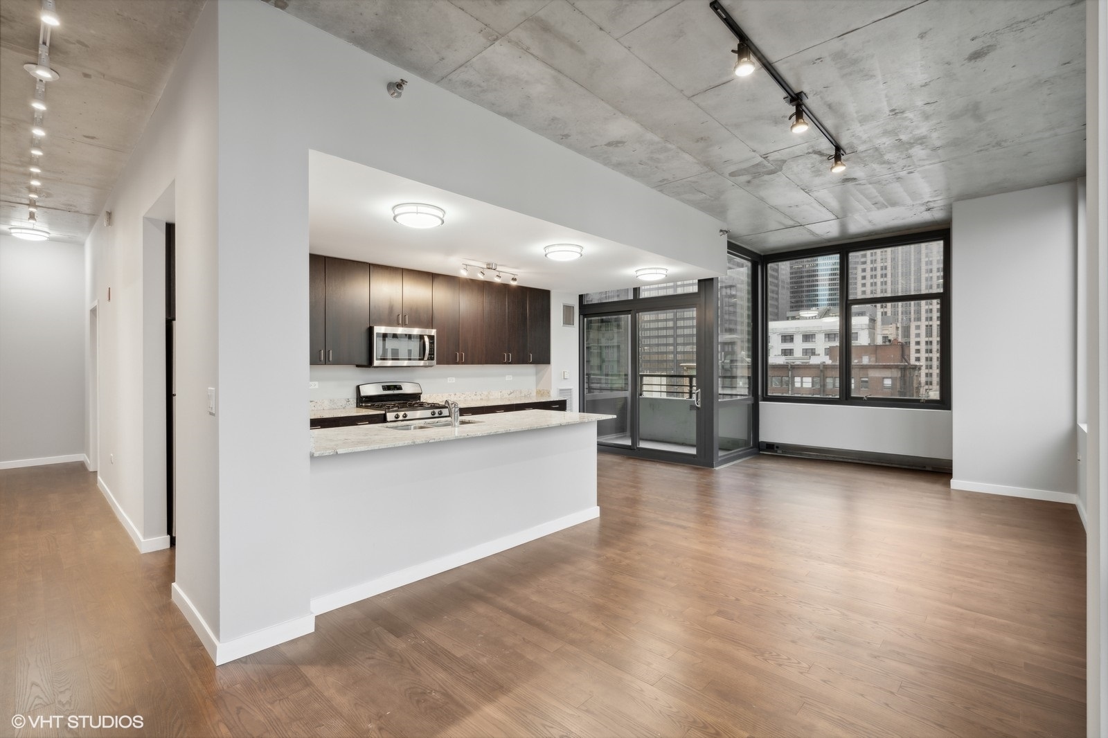 235 W Van Buren Street 1801