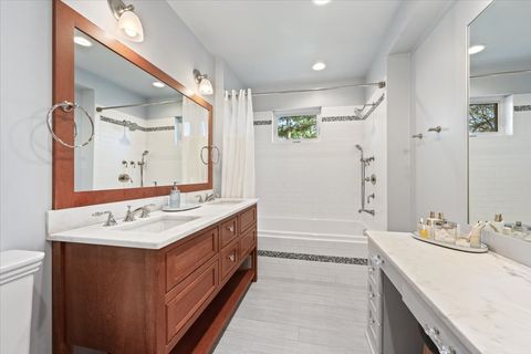 Tiny photo for 915 Keystone Avenue, River Forest, IL 60305 (MLS # 12608686)
