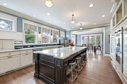 Tiny photo for 915 Keystone Avenue, River Forest, IL 60305 (MLS # 12608686)