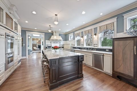 Tiny photo for 915 Keystone Avenue, River Forest, IL 60305 (MLS # 12608686)