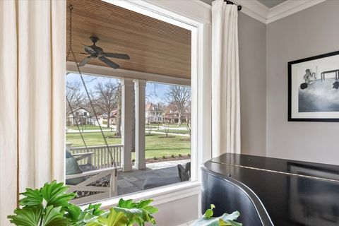 Tiny photo for 915 Keystone Avenue, River Forest, IL 60305 (MLS # 12608686)