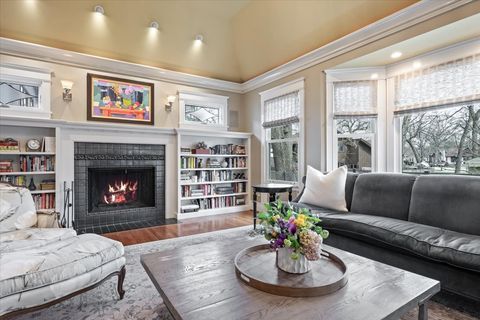 Tiny photo for 915 Keystone Avenue, River Forest, IL 60305 (MLS # 12608686)
