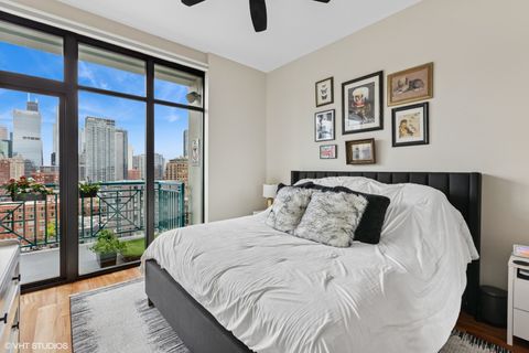 Tiny photo for 340 W SUPERIOR Street #1607, Chicago, IL 60654 (MLS # 12490871)