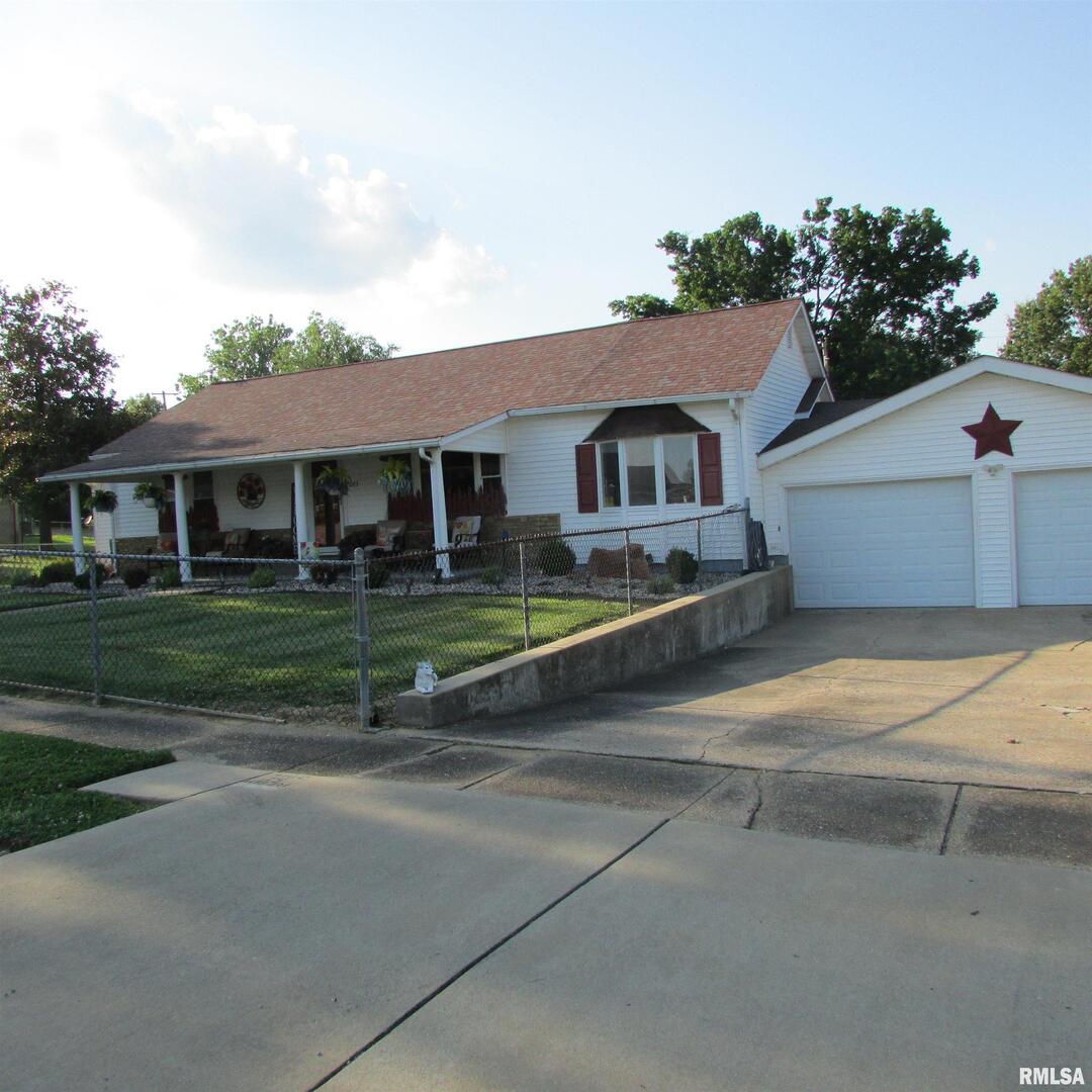 273 W McClernand Avenue