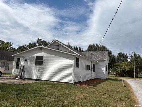 Tiny photo for 504 MULBERRY Street, Carterville, IL 62918 (MLS # EB459617)