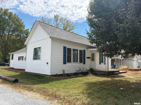 Tiny photo for 504 MULBERRY Street, Carterville, IL 62918 (MLS # EB459617)