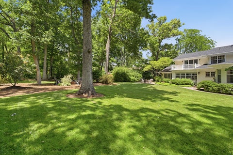 Tiny photo for 1360 Kenilwood Lane, Riverwoods, IL 60015 (MLS # 12693458)