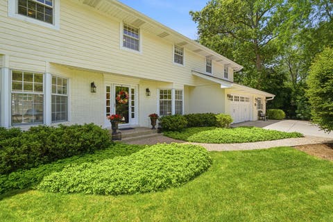 Tiny photo for 1360 Kenilwood Lane, Riverwoods, IL 60015 (MLS # 12693458)