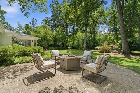 Tiny photo for 1360 Kenilwood Lane, Riverwoods, IL 60015 (MLS # 12693458)