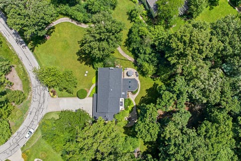 Tiny photo for 1360 Kenilwood Lane, Riverwoods, IL 60015 (MLS # 12693458)