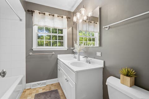 Tiny photo for 1360 Kenilwood Lane, Riverwoods, IL 60015 (MLS # 12693458)