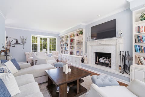 Tiny photo for 1360 Kenilwood Lane, Riverwoods, IL 60015 (MLS # 12693458)