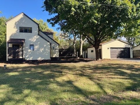 Photo of 38603 N Pine Grove Avenue, Wadsworth, IL 60083 (MLS # 12480536)