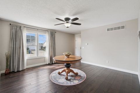 Tiny photo for 5811 Duggleby Avenue, Davenport, IA 52807 (MLS # 12600790)