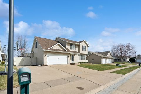 Tiny photo for 5811 Duggleby Avenue, Davenport, IA 52807 (MLS # 12600790)