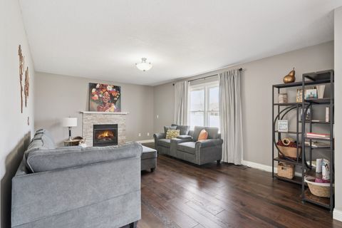 Tiny photo for 5811 Duggleby Avenue, Davenport, IA 52807 (MLS # 12600790)