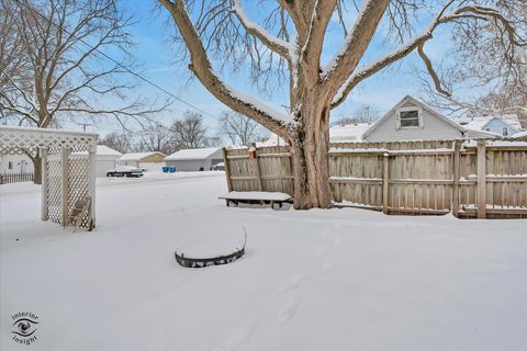Tiny photo for 411 N Prairie Avenue, Bradley, IL 60915 (MLS # 12523652)