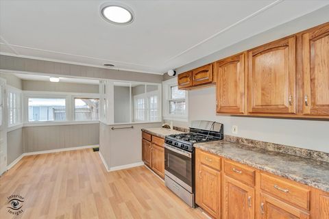 Tiny photo for 411 N Prairie Avenue, Bradley, IL 60915 (MLS # 12523652)