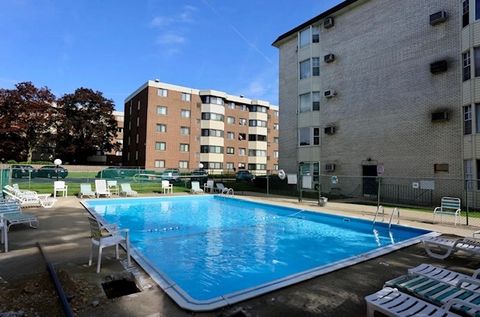 Tiny photo for 5510 Lincoln Avenue #B409, Morton Grove, IL 60053 (MLS # 12535812)