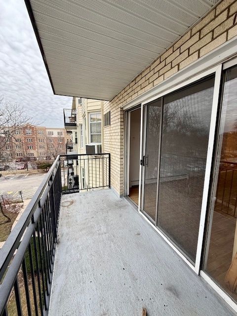 Tiny photo for 5510 Lincoln Avenue #B409, Morton Grove, IL 60053 (MLS # 12535812)