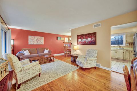 Tiny photo for 10456 S Stowe Court, Palos Hills, IL 60465 (MLS # 12585176)