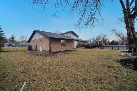 Tiny photo for 10456 S Stowe Court, Palos Hills, IL 60465 (MLS # 12585176)