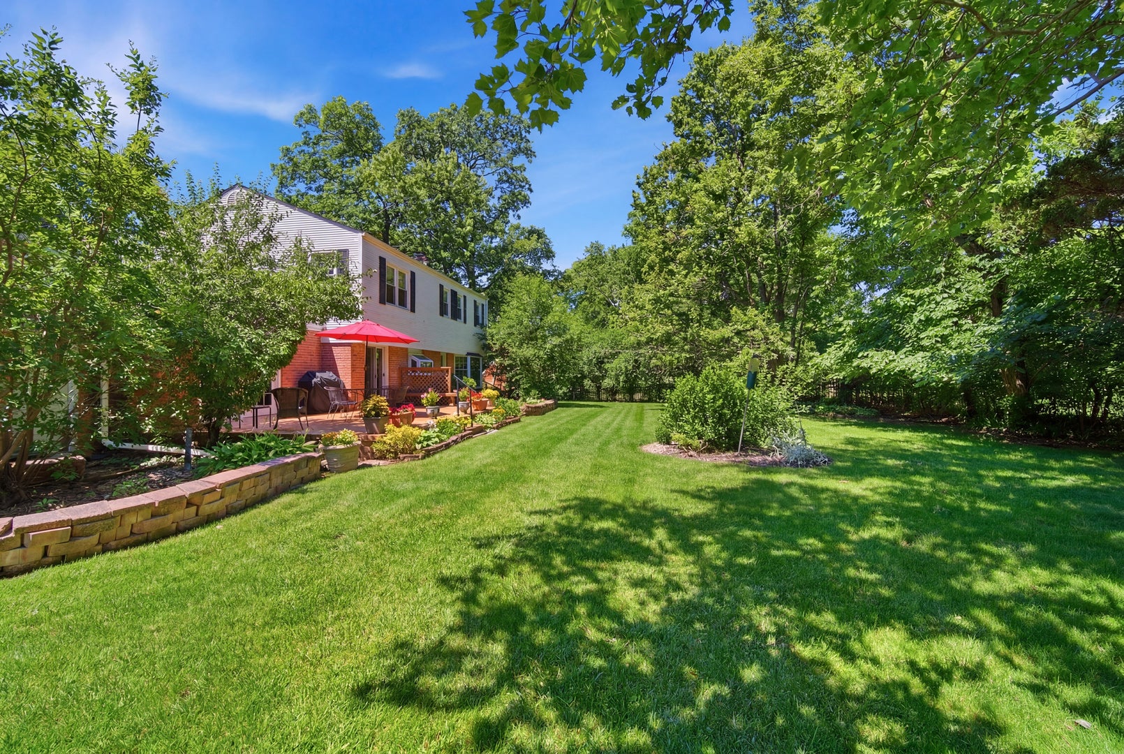 6 Londonderry Lane