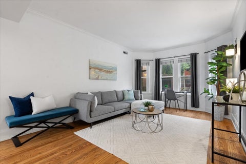 Tiny photo for 1725 W Winnemac Avenue #1, Chicago, IL 60640 (MLS # 12770586)