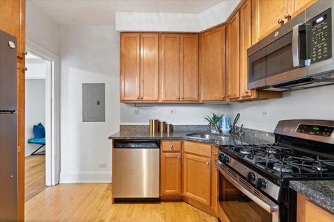 Tiny photo for 1725 W Winnemac Avenue #1, Chicago, IL 60640 (MLS # 12770586)