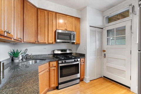 Tiny photo for 1725 W Winnemac Avenue #1, Chicago, IL 60640 (MLS # 12770586)